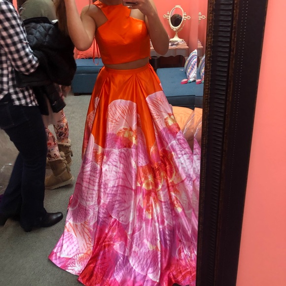 Jovani Dresses & Skirts - JOVANI PROM DRESS